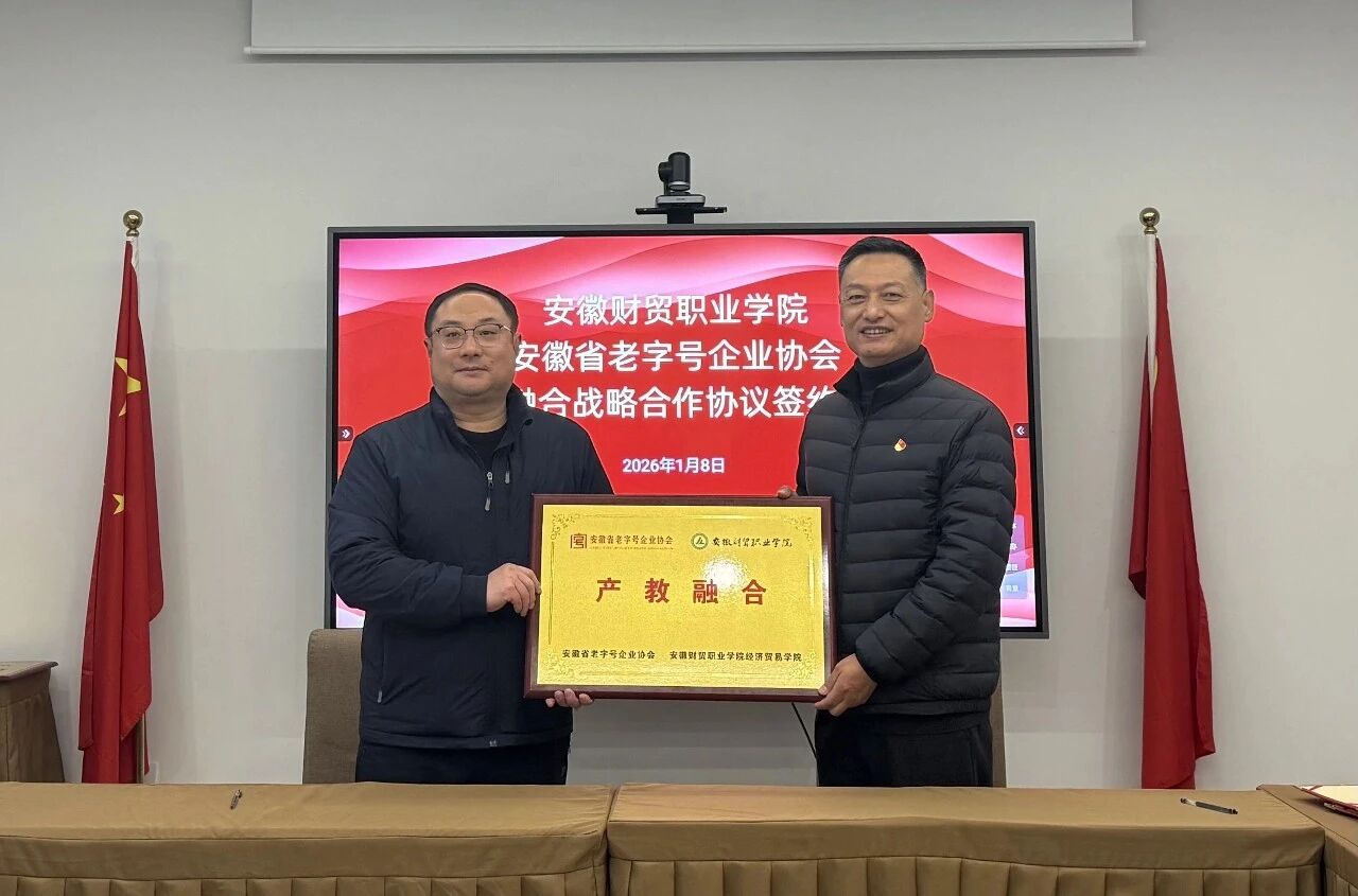 9786d6d5d60a6afe2c0943422c83e7a3